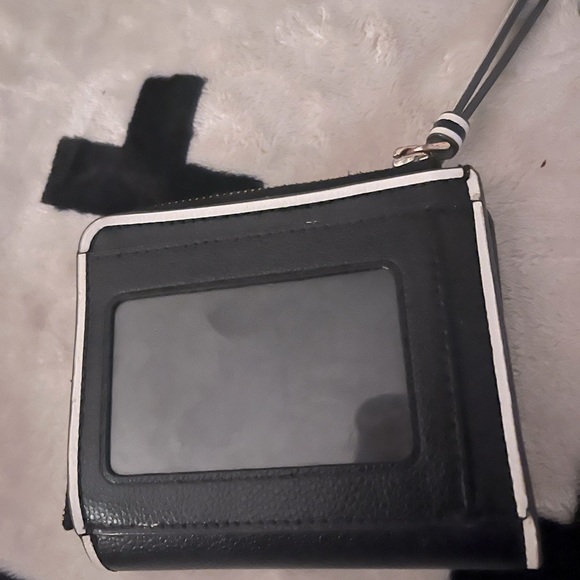 Kate Spade Wallet - Picture 5 of 9